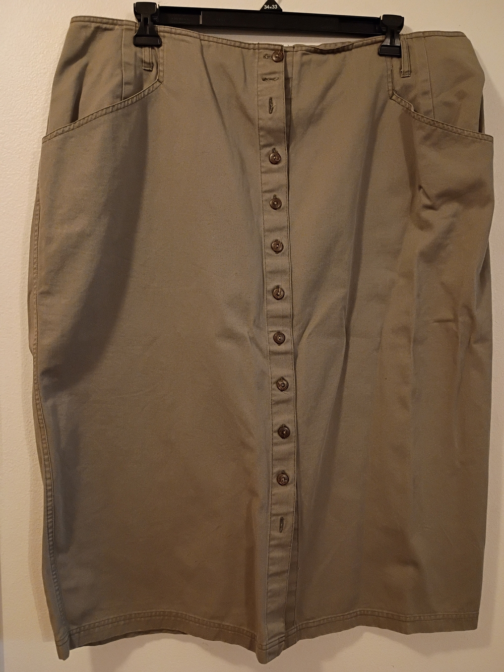 Gloria Vanderbilt Button-Front Midi Skirt in Tan